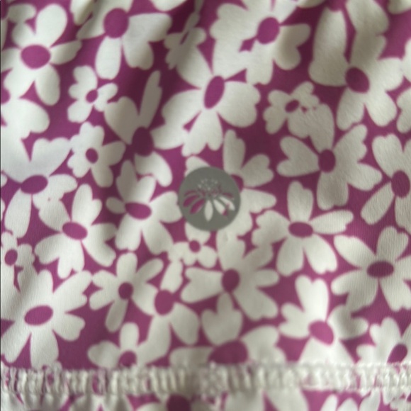 Senita Athletics Baseline shorts Medium EUC - Picture 4 of 10